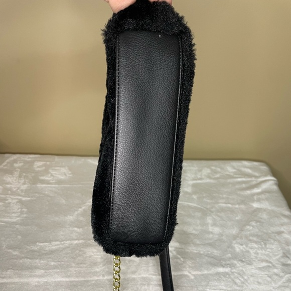 Betsey Johnson Black Fuzzy Glitter Cat Crossbody - Picture 6 of 10